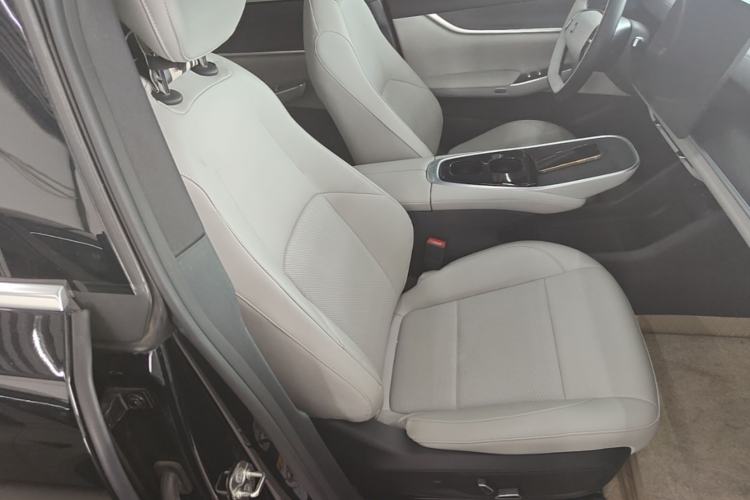 Used CHANGAN NEVO A07 2025 Range-Extended "True Fragrant" Edition 230 Luxury Version Right Front Seat