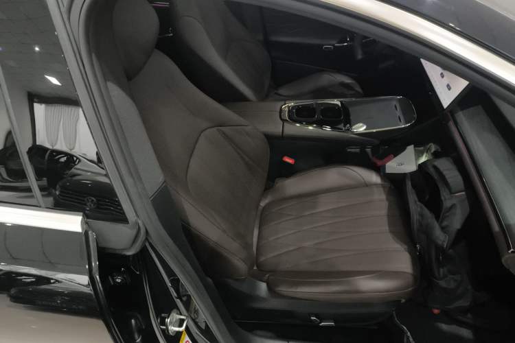 Used CHANGAN NEVO A07 2025 All-Electric "True Fragrance" Edition 710-Mile Long-Range Version Right Front Seat