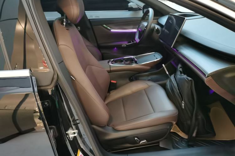 Used CHANGAN NEVO A07 2025 Range-Extended "Truly Delicious" 140 Elite Version Right Front Seat