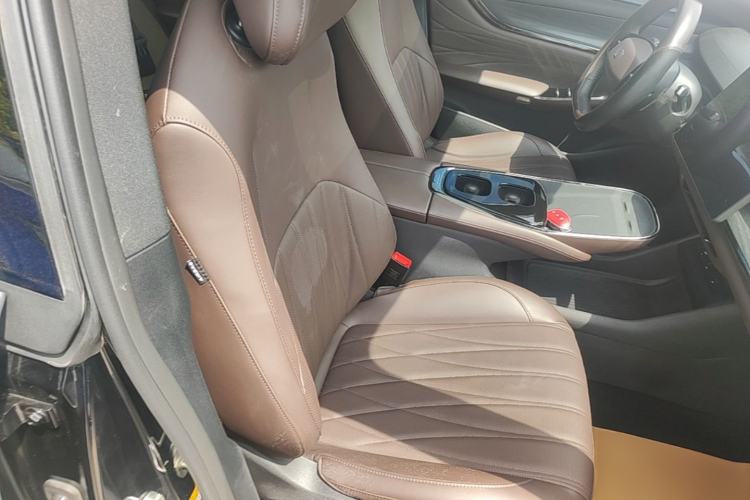 Used CHANGAN NEVO A07 2025 Blue Whale Pure Electric 625 Flagship Model Right Front Seat