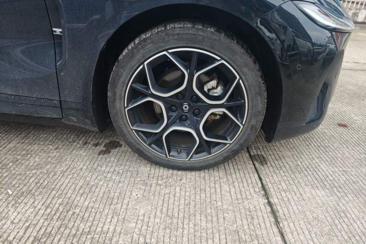 Used CHANGAN NEVO A07 2025 Blue Whale Extended-Range 230 Prestige Model Right Front Wheel Hub