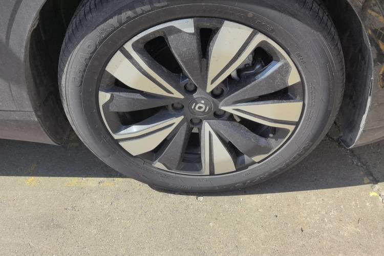 Used CHANGAN NEVO A07 2025 Range-Extended "Truly Delicious" 140 Elite Version Right Front Wheel Hub