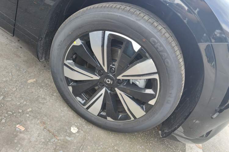 Used CHANGAN NEVO A07 2025 Blue Whale Range-Extending Model 140 Elite Version Right Front Wheel Hub