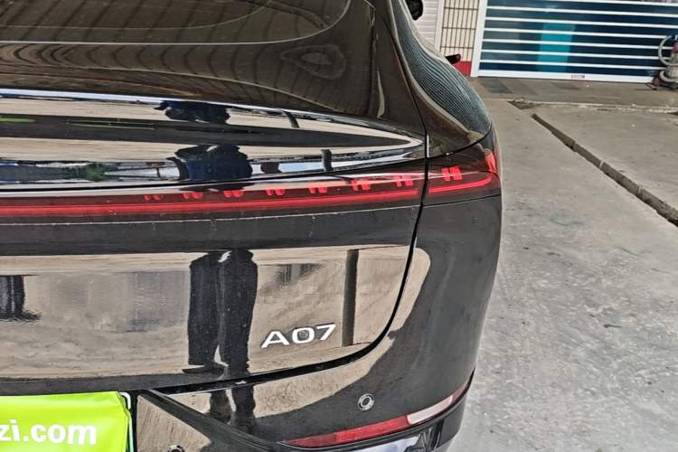 Used CHANGAN NEVO A07 2025 Pure Electric "True Fragrance" Edition 525 Prestige Model Right Rear Taillight