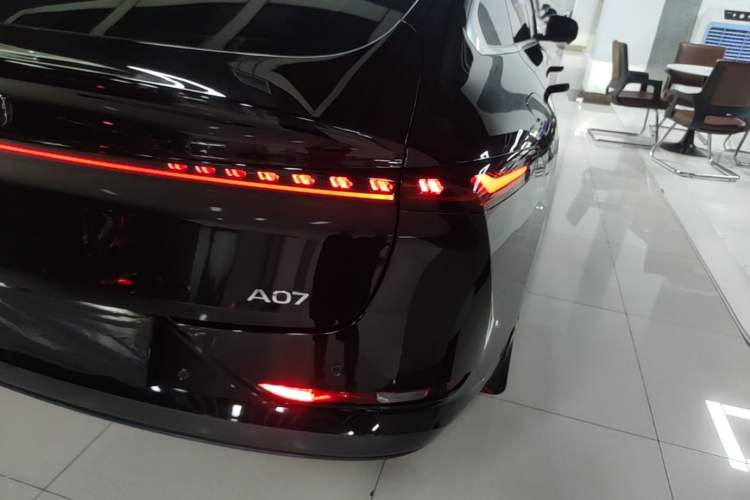 Used CHANGAN NEVO A07 2025 Range-Extended "True Fragrant" Edition 230 Flagship Model Right Rear Taillight