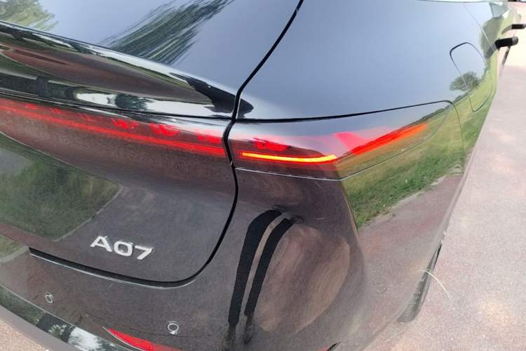 Used CHANGAN NEVO A07 2025 All-Electric "True Fragrance" Edition 710-Mile Long-Range Version Right Rear Taillight