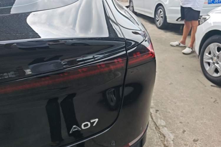 Used CHANGAN NEVO A07 2025 Pure Electric "True Fragrance" Edition 625 Flagship Model Right Rear Taillight