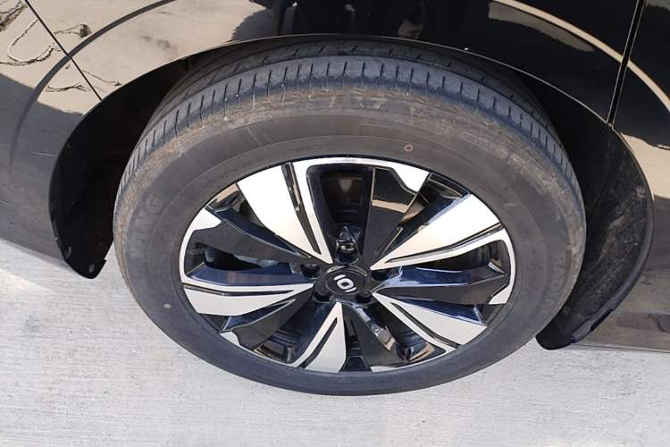 Used CHANGAN NEVO A07 2025 Blue Whale Pure Electric Version 525 Luxury Model Right Rear Wheel Hub