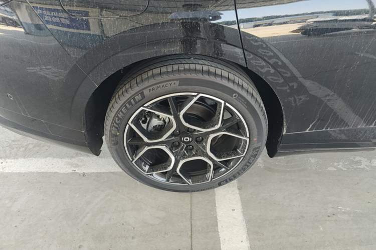 Used CHANGAN NEVO A07 2025 Blue Whale Range-Extending Version 230 Flagship Model Right Rear Wheel Hub