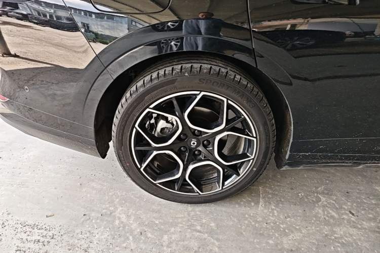Used CHANGAN NEVO A07 2025 Pure Electric "True Fragrance" Edition 525 Prestige Model Right Rear Wheel Hub