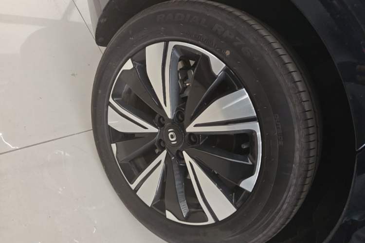Used CHANGAN NEVO A07 2025 Range-Extended "True Fragrant" Edition 230 Luxury Version Right Rear Wheel Hub