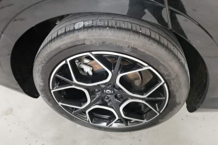 Used CHANGAN NEVO A07 2025 Blue Whale Extended-Range 230 Prestige Model Right Rear Wheel Hub
