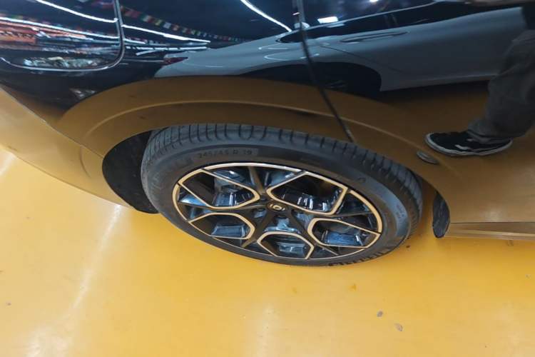 Used CHANGAN NEVO A07 2025 Range-Extended "True Fragrant" Edition 230 Flagship Model Right Rear Wheel Hub