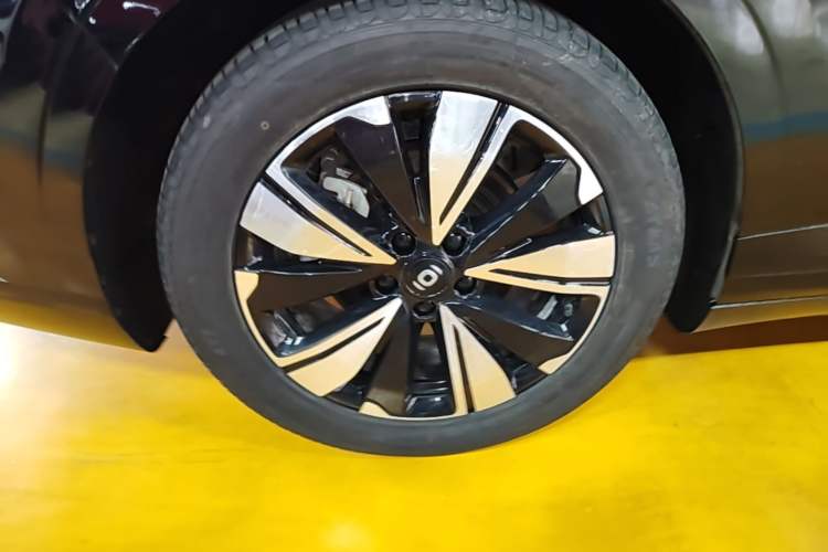 Used CHANGAN NEVO A07 2025 All-Electric "Real Bargain" 525 Luxury Model Right Rear Wheel Hub