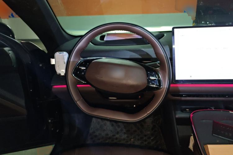 Used CHANGAN NEVO A07 2025 Blue Whale Pure Electric 710 Flagship Model Steering Wheel