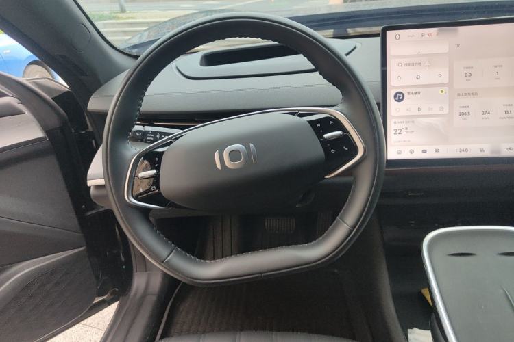 Used CHANGAN NEVO A07 2025 All-Electric "True Fragrance" Edition 710-Mile Long-Range Version Steering Wheel