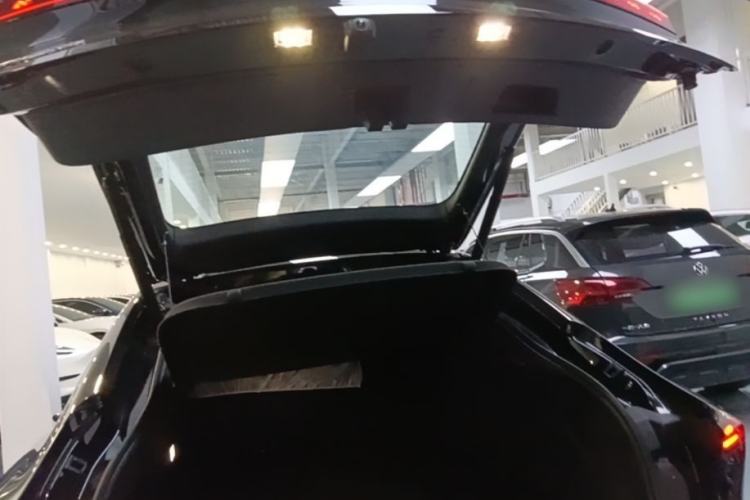 Used CHANGAN NEVO A07 2025 Blue Whale Range-Extending Version 230 Flagship Model Trunk