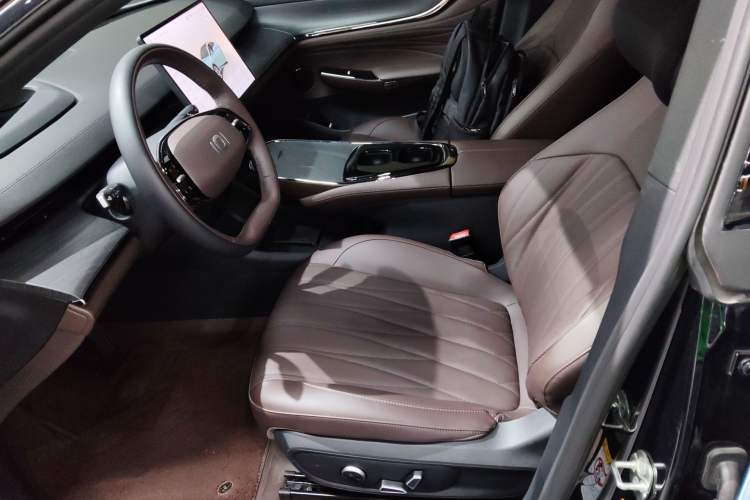 Used CHANGAN NEVO A07 2025 Blue Whale Pure Electric 625 Flagship Model Left Front Seat