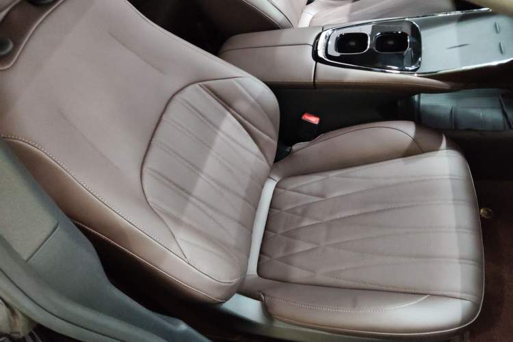 Used CHANGAN NEVO A07 2025 Blue Whale Pure Electric 625 Flagship Model Right Front Seat