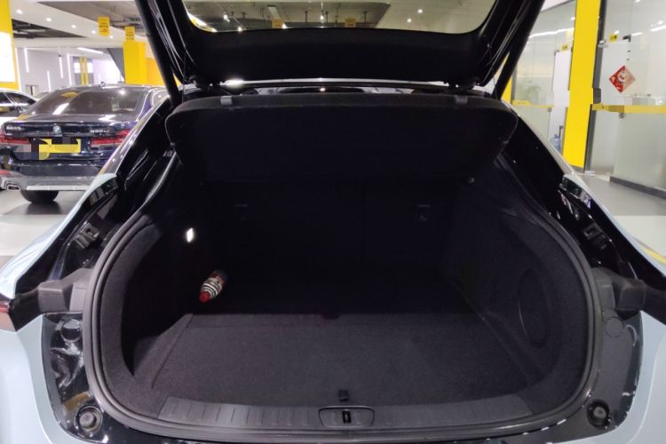 Used CHANGAN NEVO A07 2025 Blue Whale Pure Electric 625 Flagship Model Trunk