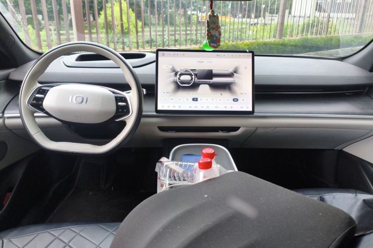 Used CHANGAN NEVO A07 2025 Blue Whale Pure Electric 710 Flagship Model Center Console