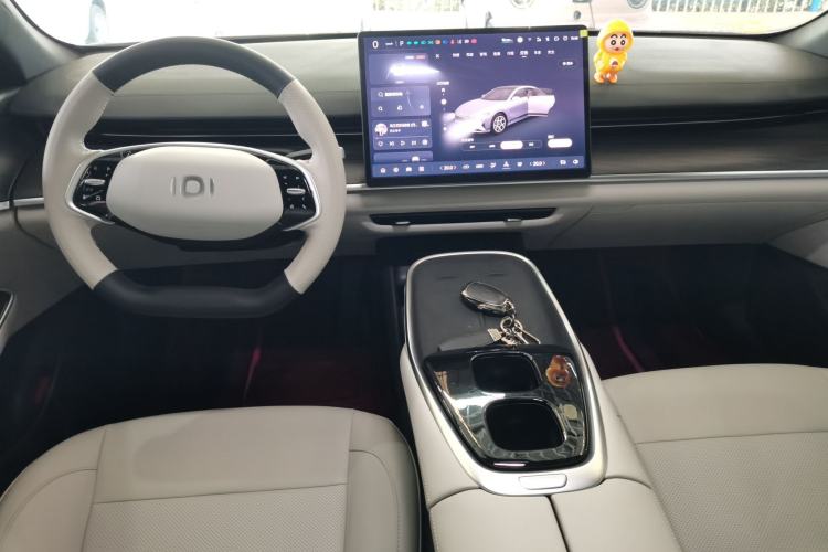 Used CHANGAN NEVO A07 2025 Blue Whale Pure Electric Version 625 Luxury Model Center Console
