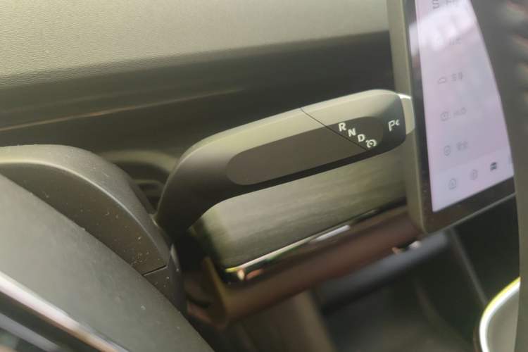 Used CHANGAN NEVO A07 2025 Blue Whale Pure Electric 625 Flagship Model Gear Lever
