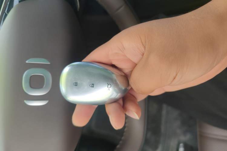 Used CHANGAN NEVO A07 2025 Blue Whale Pure Electric 625 Flagship Model Vehicle Key