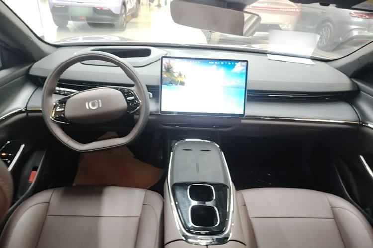 Used CHANGAN NEVO A07 2025 Blue Whale Range-Extending Model 140 Elite Version Center Console