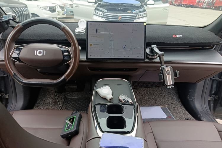 Used CHANGAN NEVO A07 2025 Blue Whale Pure Electric Version 625 Luxury Model Center Console