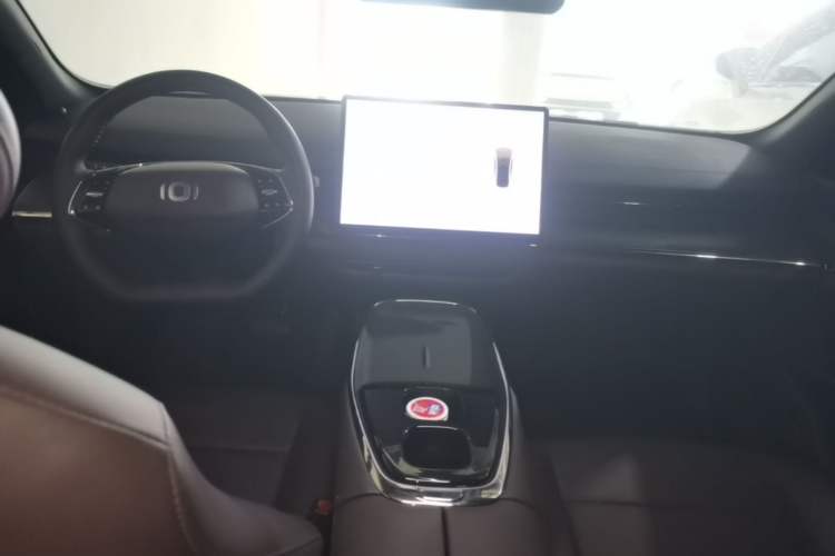 Used CHANGAN NEVO A07 2025 Blue Whale Pure Electric Version 525 Luxury Model Center Console