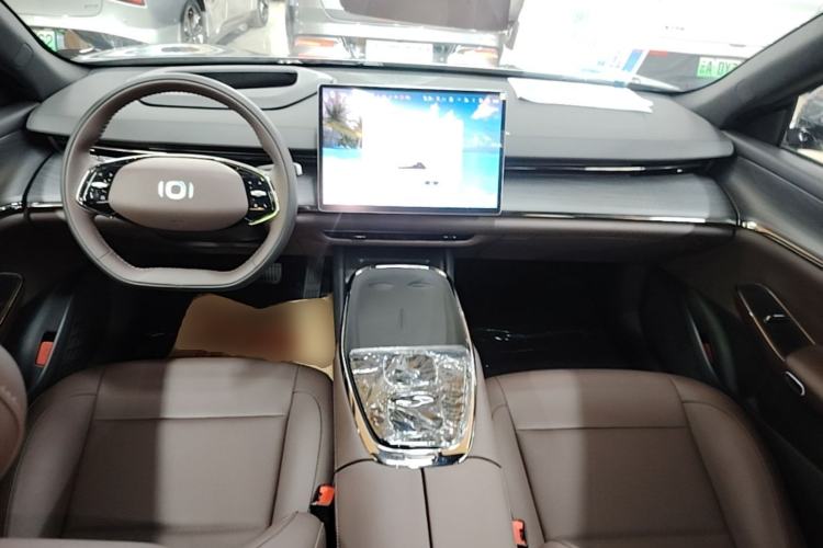 Used CHANGAN NEVO A07 2025 Blue Whale Range-Extending Model 140 Elite Version Center Console