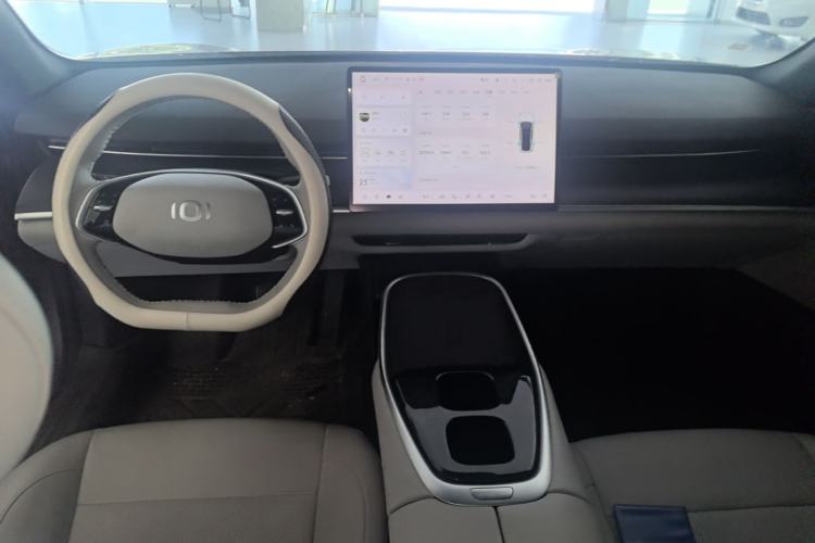 Used CHANGAN NEVO A07 2025 All-Electric "Real Bargain" 525 Luxury Model Center Console
