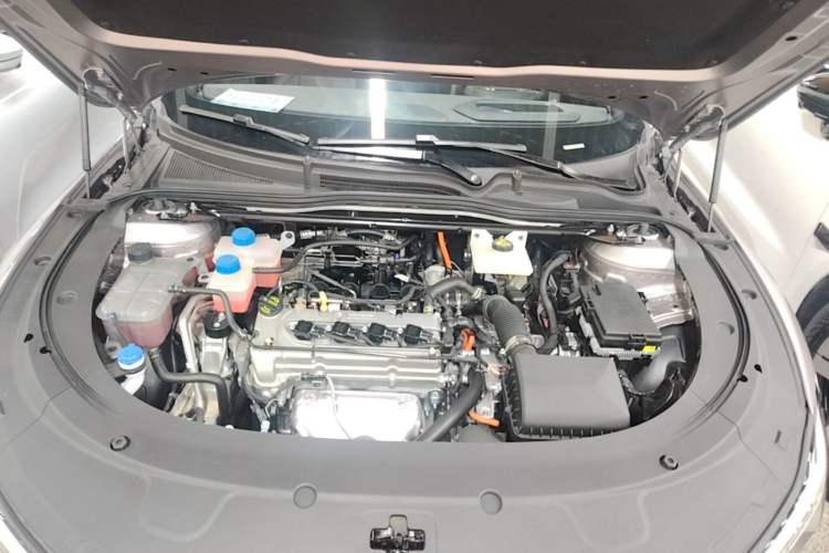 Used CHANGAN NEVO A07 2025 Blue Whale Range-Extending Model 140 Elite Version Engine Bay