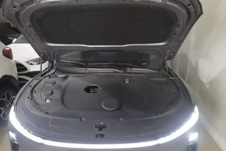 Used CHANGAN NEVO A07 2025 Blue Whale Pure Electric Version 525 Luxury Model Engine Bay