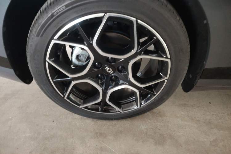 Used CHANGAN NEVO A07 2025 All-Electric "True Fragrance" Edition 710-Mile Long-Range Version Exterior 8