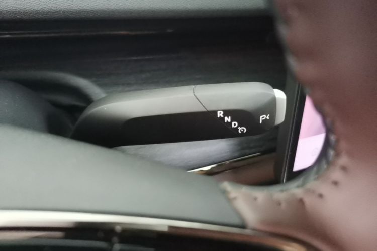 Used CHANGAN NEVO A07 2025 Blue Whale Pure Electric Version 525 Luxury Model Gear Lever