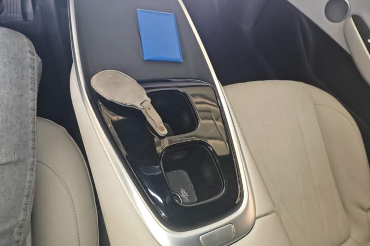 Used CHANGAN NEVO A07 2025 Pure Electric "True Fragrance" Edition 625 Flagship Model Gear Lever