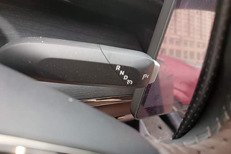 Used CHANGAN NEVO A07 2025 Blue Whale Pure Electric Version 625 Luxury Model Gear Lever