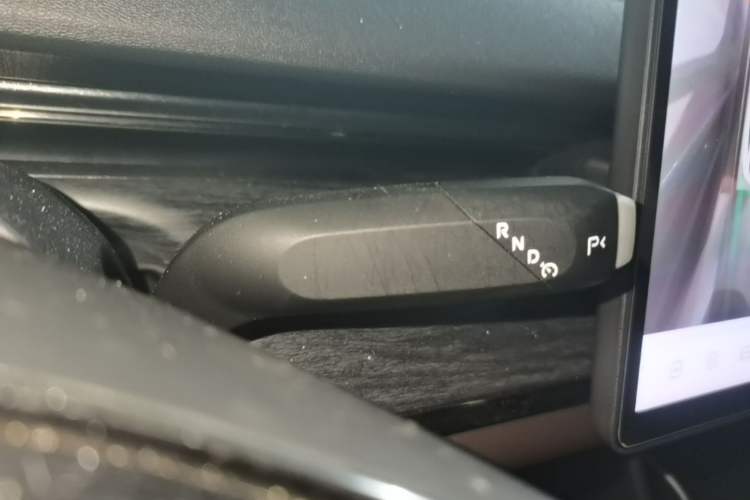 Used CHANGAN NEVO A07 2025 Blue Whale Pure Electric Version 525 Luxury Model Gear Lever