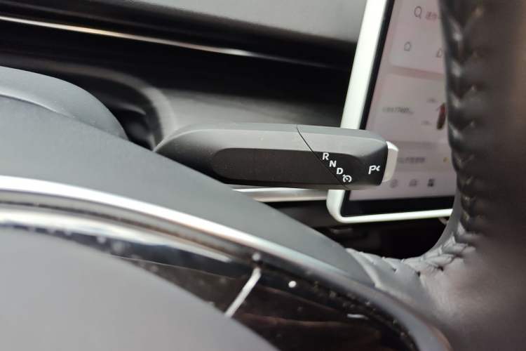 Used CHANGAN NEVO A07 2025 All-Electric "True Fragrance" Edition 710-Mile Long-Range Version Gear Lever