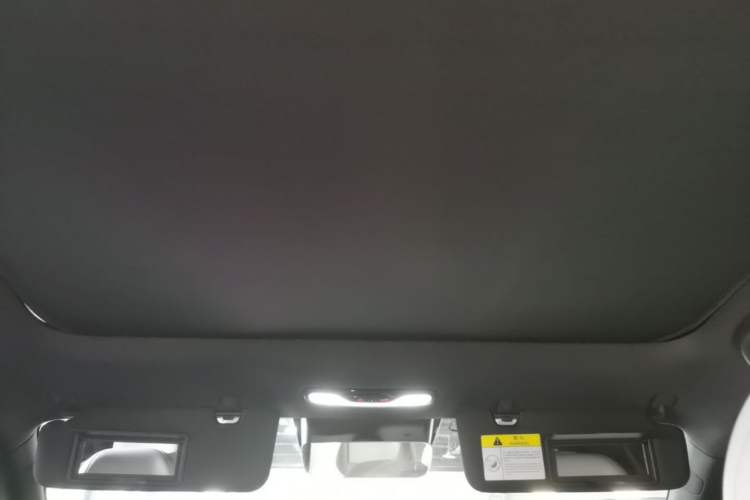 Used CHANGAN NEVO A07 2025 Range-Extended "True Fragrant" Edition 230 Flagship Model Headliner
