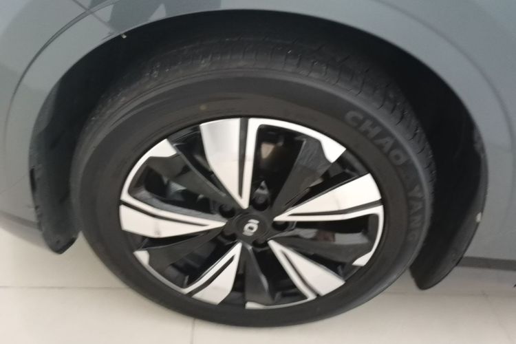 Used CHANGAN NEVO A07 2025 Blue Whale Pure Electric Version 525 Luxury Model Left Front Wheel Hub