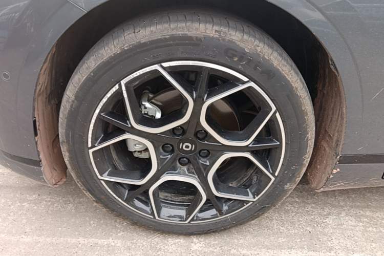 Used CHANGAN NEVO A07 2025 Blue Whale Pure Electric Version 625 Luxury Model Left Front Wheel Hub