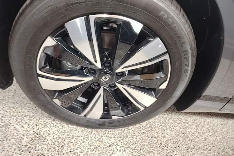 Used CHANGAN NEVO A07 2025 Blue Whale Range-Extending Model 140 Elite Version Left Front Wheel Hub