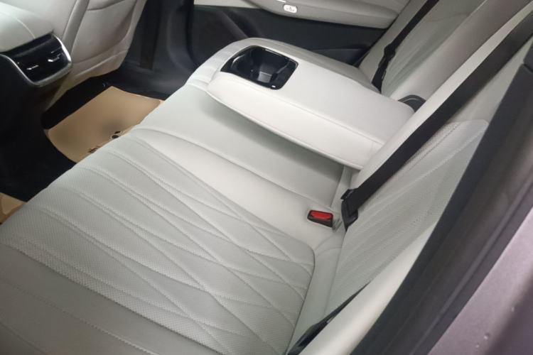 Used CHANGAN NEVO A07 2025 All-Electric "True Fragrance" Edition 710-Mile Long-Range Version Left Rear Seat