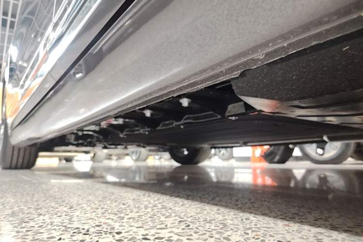 Used CHANGAN NEVO A07 2025 Blue Whale Range-Extending Model 140 Elite Version Left Side Sill