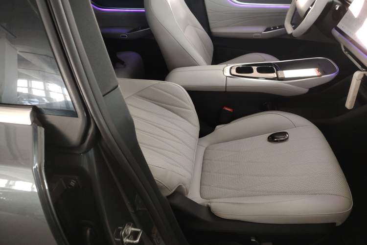 Used CHANGAN NEVO A07 2025 All-Electric "True Fragrance" Edition 710-Mile Long-Range Version Right Front Seat