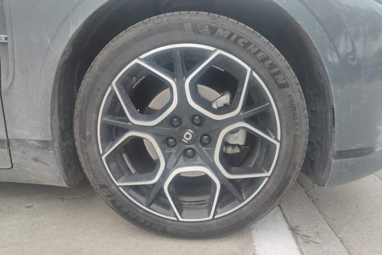 Used CHANGAN NEVO A07 2025 Range-Extended "True Fragrant" Edition 230 Flagship Model Right Front Wheel Hub
