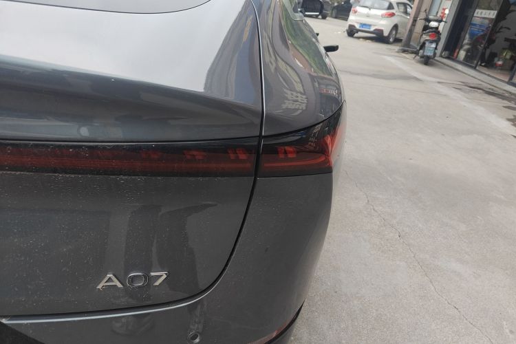 Used CHANGAN NEVO A07 2025 All-Electric "True Fragrance" Edition 710-Mile Long-Range Version Right Rear Taillight